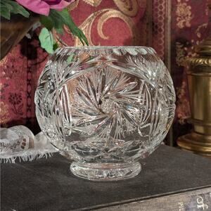 Heavy 6" Vintage Deep Hand Cut 24% Lead Crystal Rose Pinwheel Star Pedestal Bowl